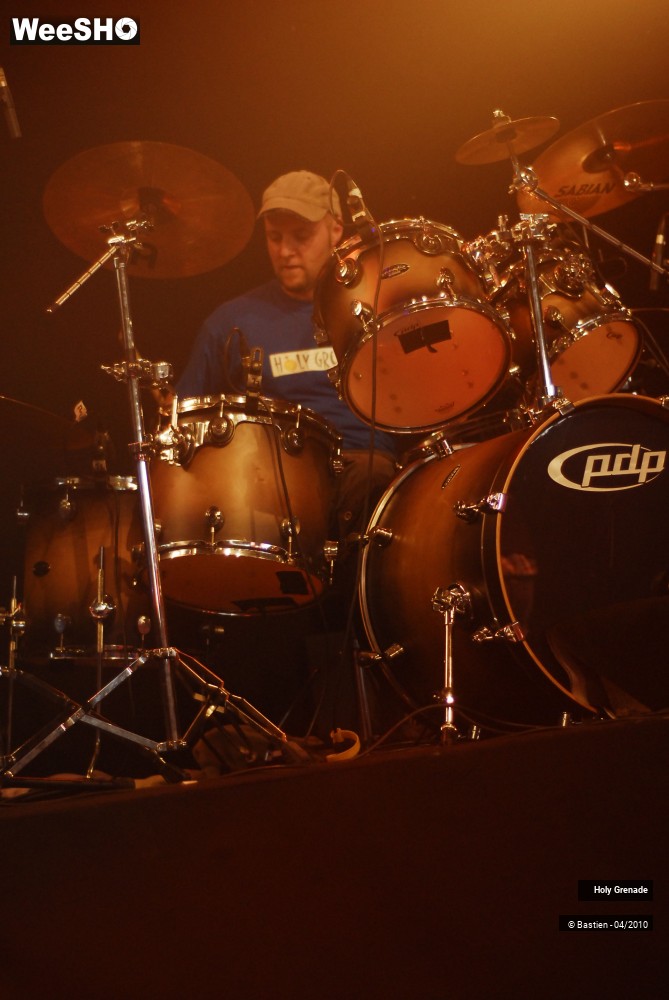 15/29 photos du spectacle Holy Grenade