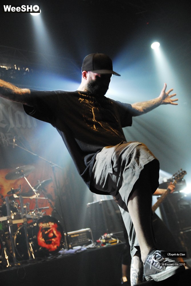 17/37 photos du spectacle L'Esprit du Clan