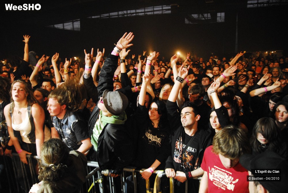 26/37 photos du spectacle L'Esprit du Clan