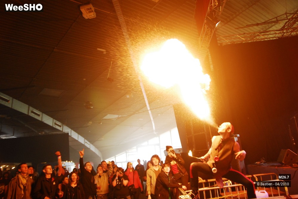 27/33 photos du spectacle M26.7