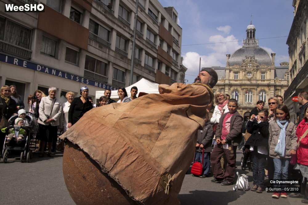 21/33 photos du spectacle Monsieur Culbuto