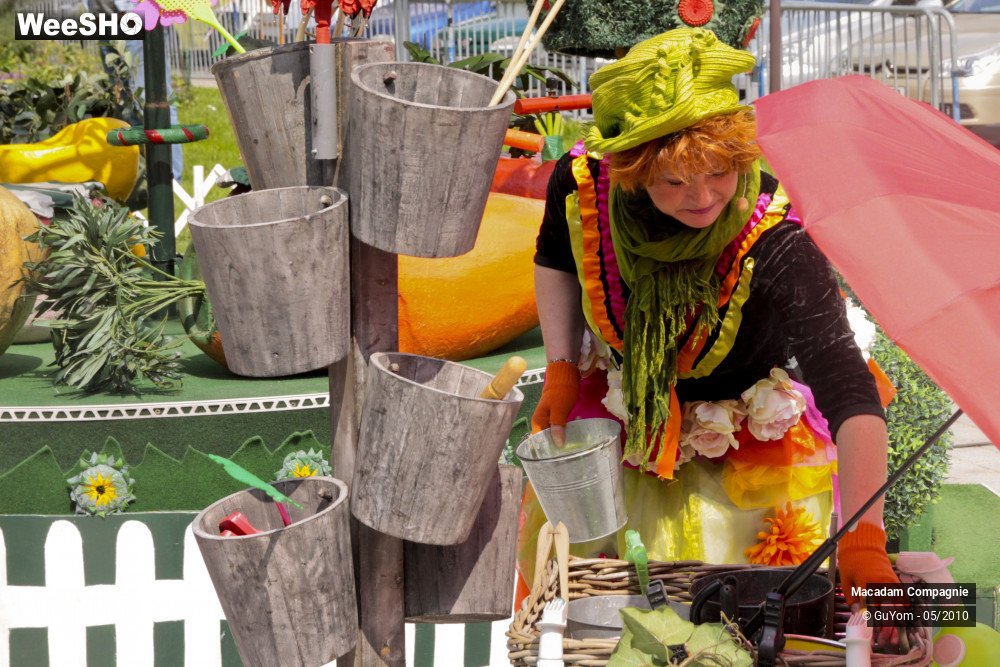 2/13 photos du spectacle Le Manège à Légumes