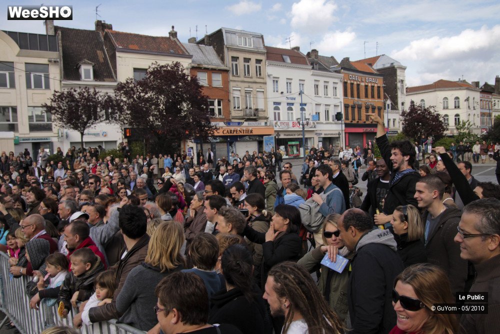 7/39 photos du spectacle Les Rues Joyeuses Ambiance 2