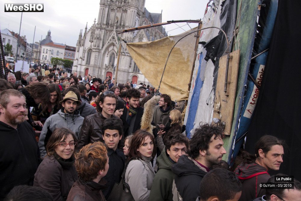 8/39 photos du spectacle Les Rues Joyeuses Ambiance 2