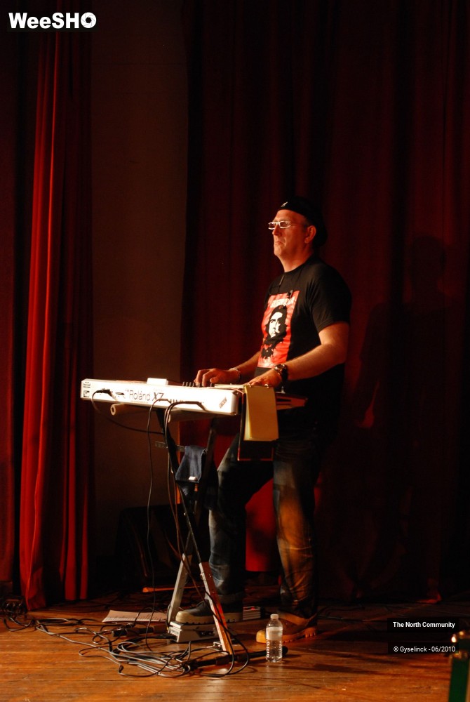 20/41 photos du spectacle The North Community