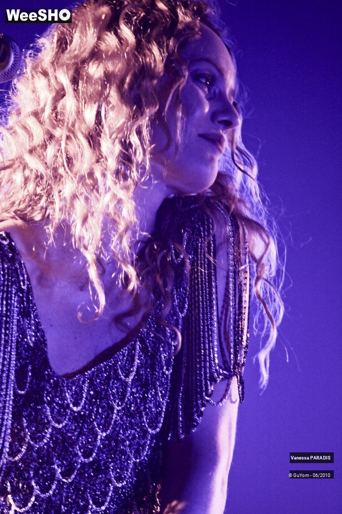 9/44 photos du spectacle Vanessa PARADIS