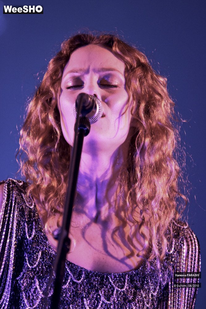 12/44 photos du spectacle Vanessa PARADIS