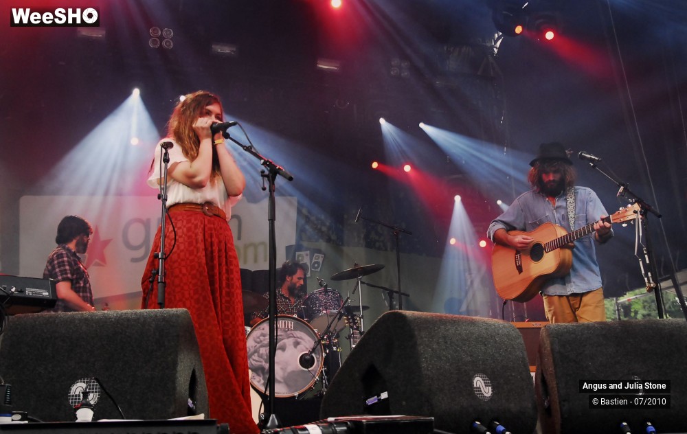 19/29 photos du spectacle Angus et Julia STONE