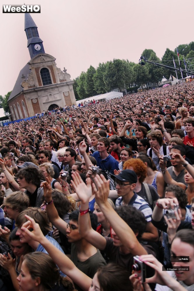 6/39 photos du spectacle Main Square Festival Ambiance J2