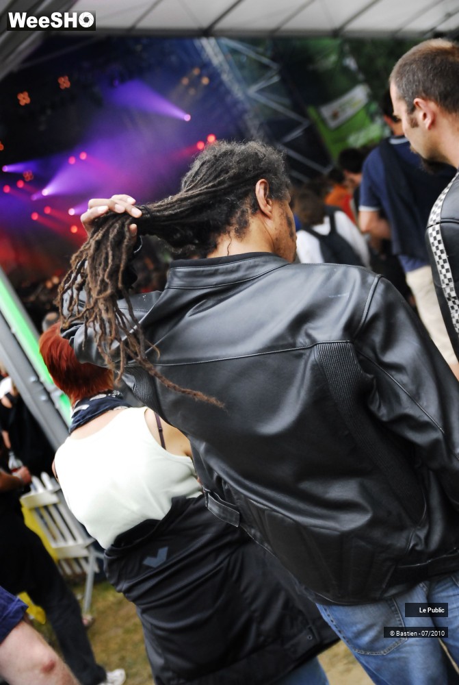 8/39 photos du spectacle Main Square Festival Ambiance J2