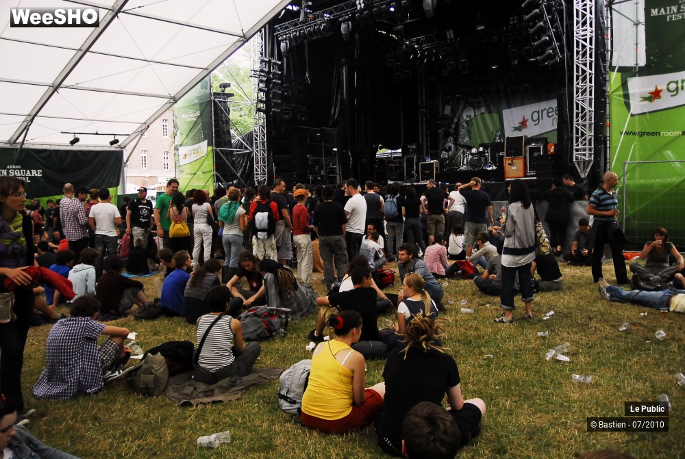 27/39 photos du spectacle Main Square Festival Ambiance J2