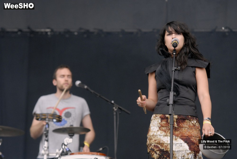 24/25 photos du spectacle Lilly WOOD and the Prick 
