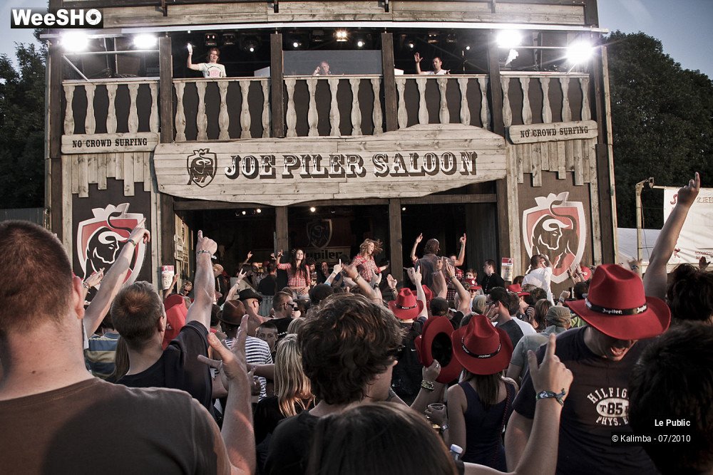 24/26 photos du spectacle Dour Ambiance Jour 1