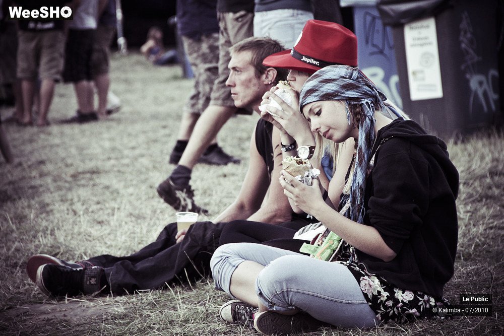 6/35 photos du spectacle Dour Ambiance Jour 2