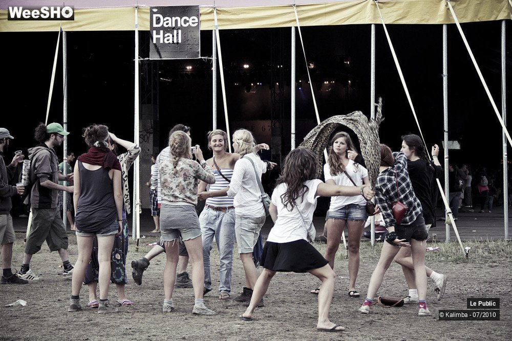 18/35 photos du spectacle Dour Ambiance Jour 2