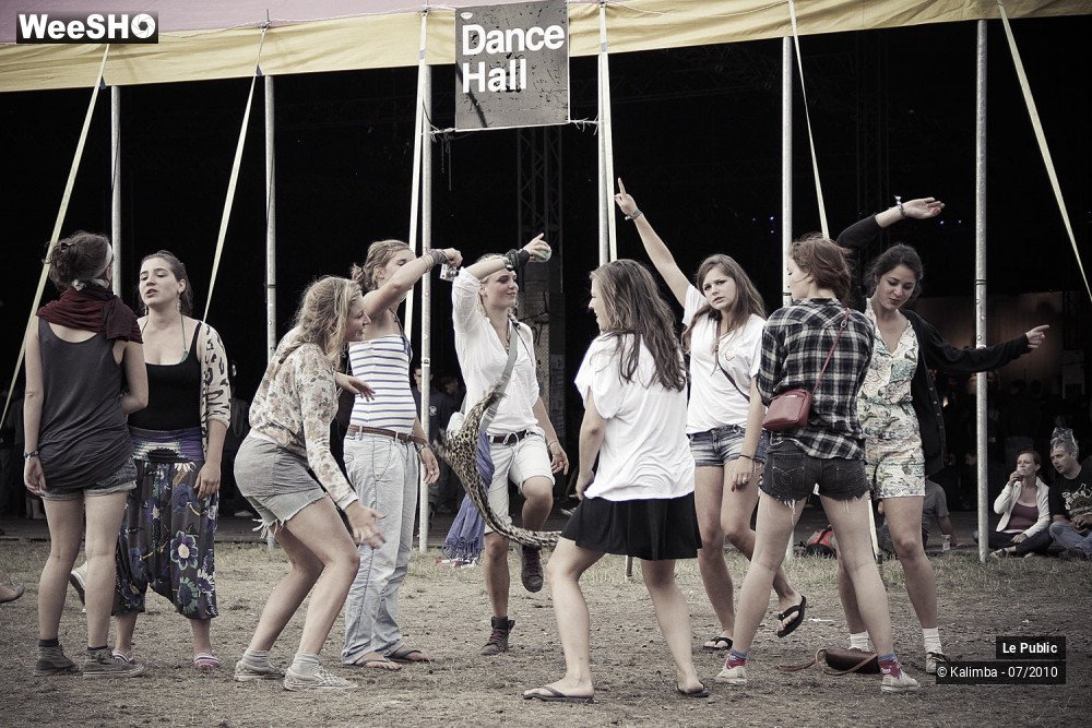21/35 photos du spectacle Dour Ambiance Jour 2