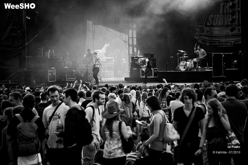22/35 photos du spectacle Dour Ambiance Jour 2