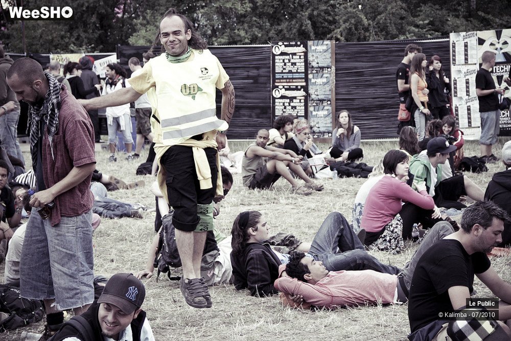 24/35 photos du spectacle Dour Ambiance Jour 2