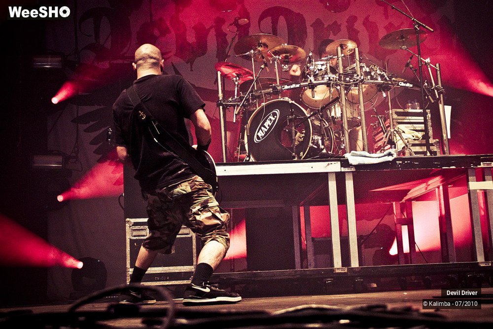13/35 photos du spectacle Devil Driver