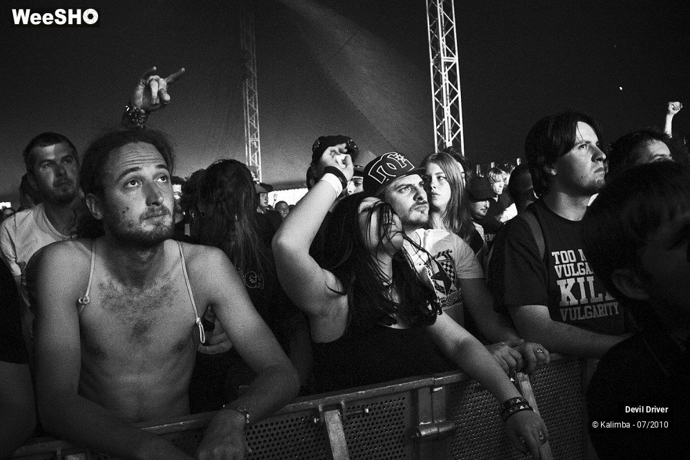 32/35 photos du spectacle Devil Driver