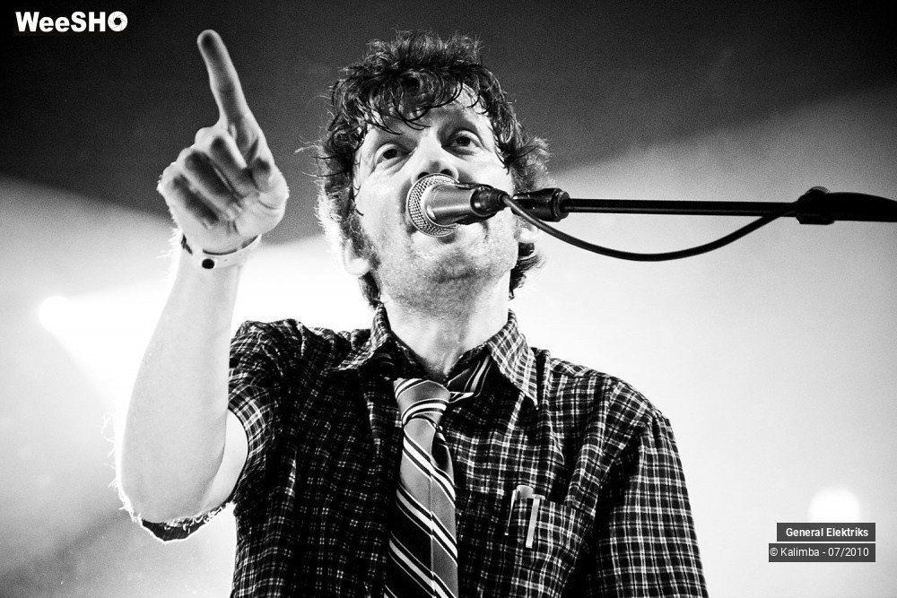 17/50 photos du spectacle General Elektriks