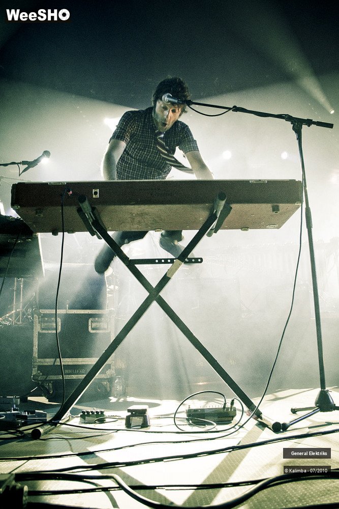 32/50 photos du spectacle General Elektriks