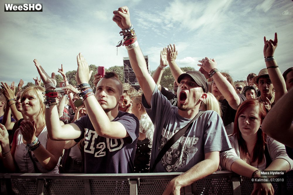 8/38 photos du spectacle Mass Hysteria