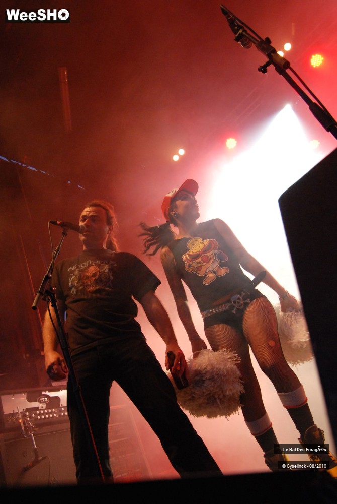 7/33 photos du spectacle Le Bal des Enragés 1