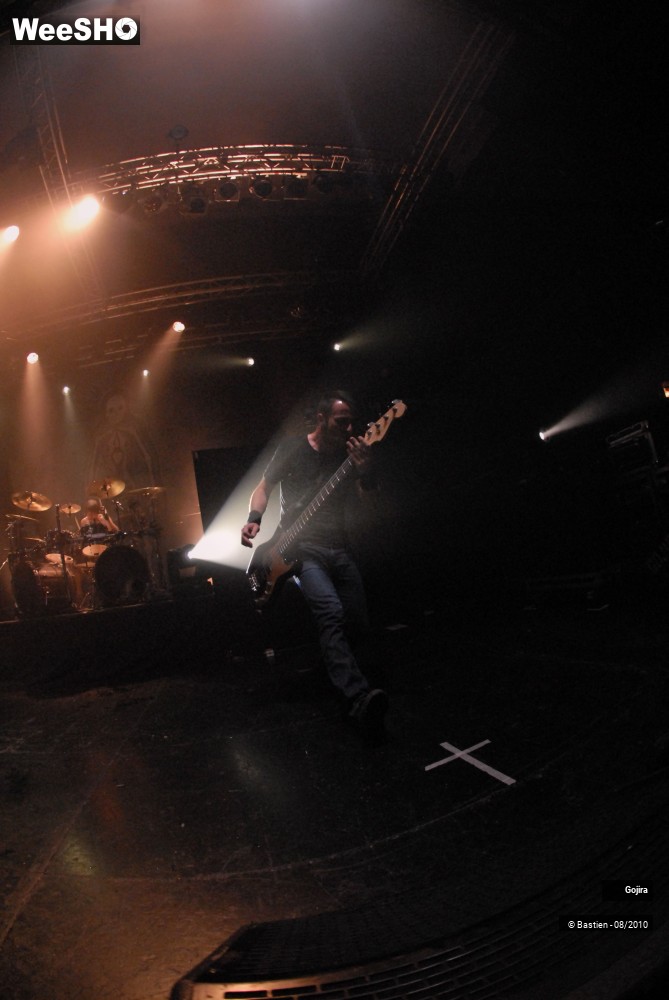 26/37 photos du spectacle Gojira