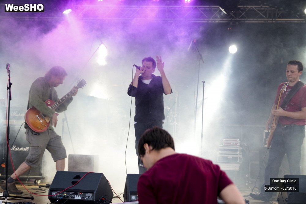 17/26 photos du spectacle One Day Clinic