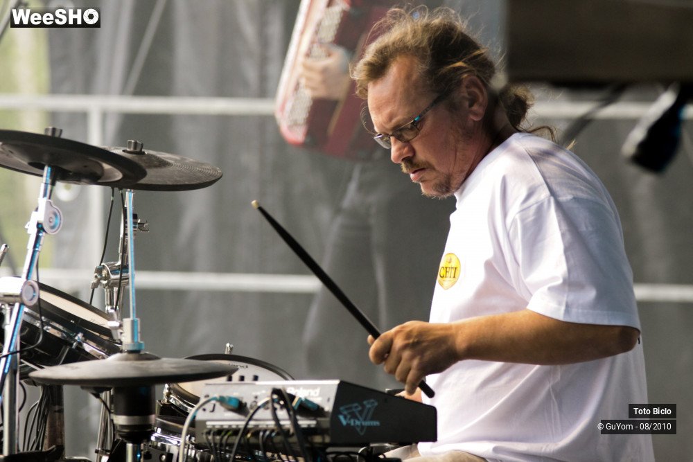28/50 photos du spectacle Toto Biclo