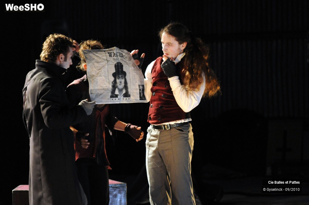 25/30 photos du spectacle Cruelles Sornettes