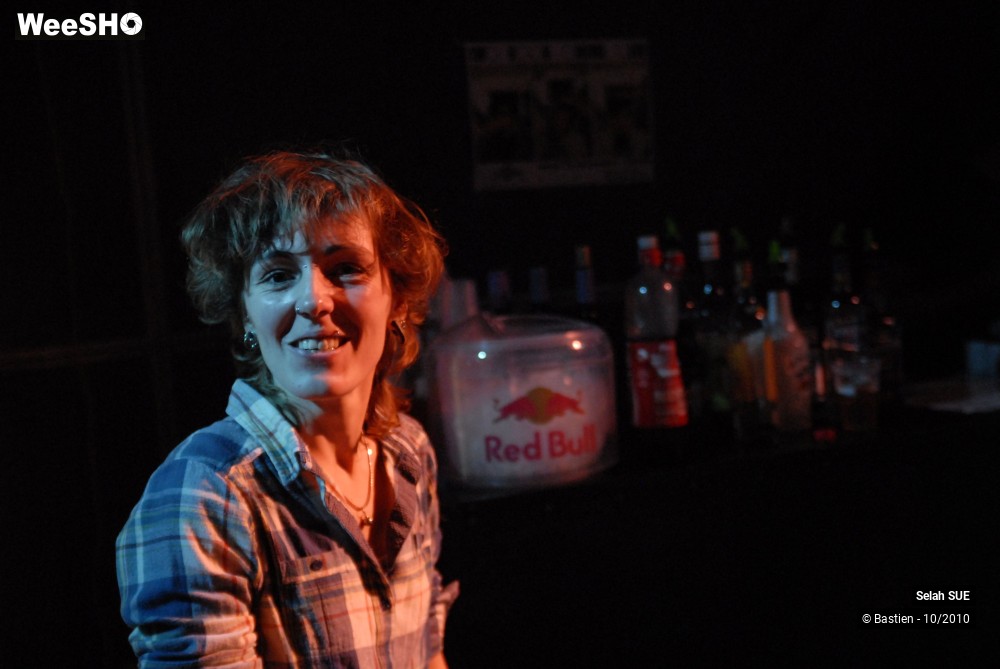 24/31 photos du spectacle Selah Sue