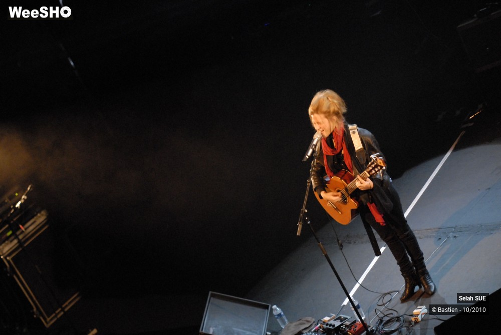 26/31 photos du spectacle Selah Sue