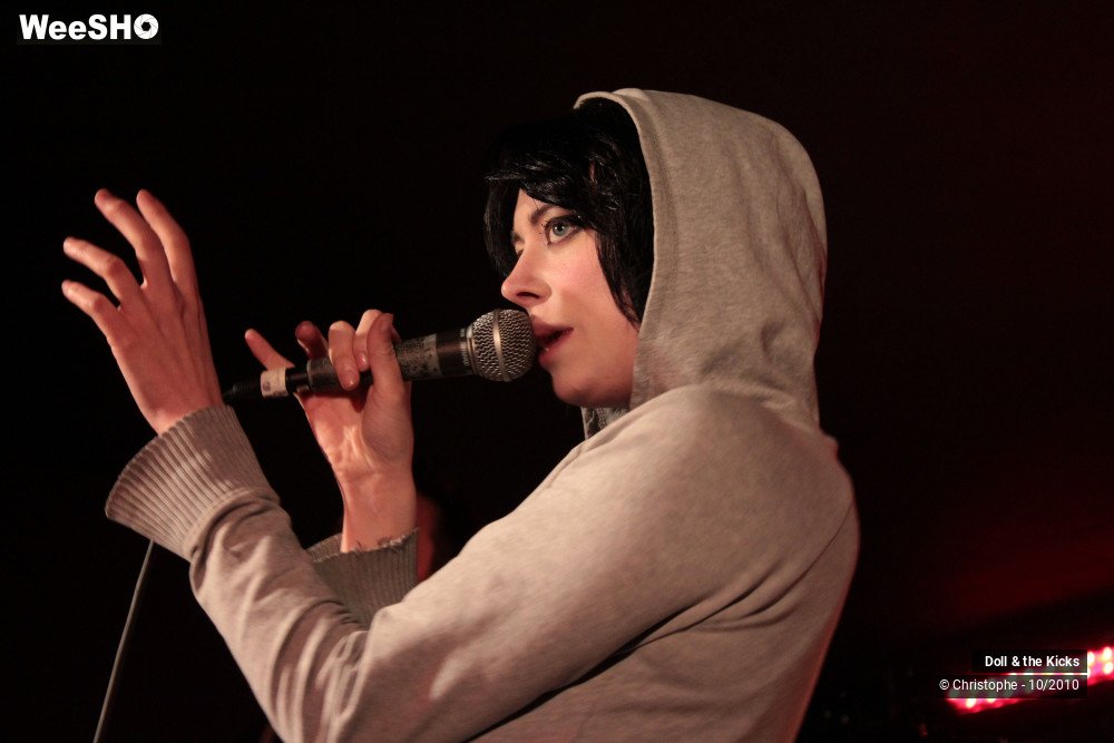 8/31 photos du spectacle Doll and the Kicks