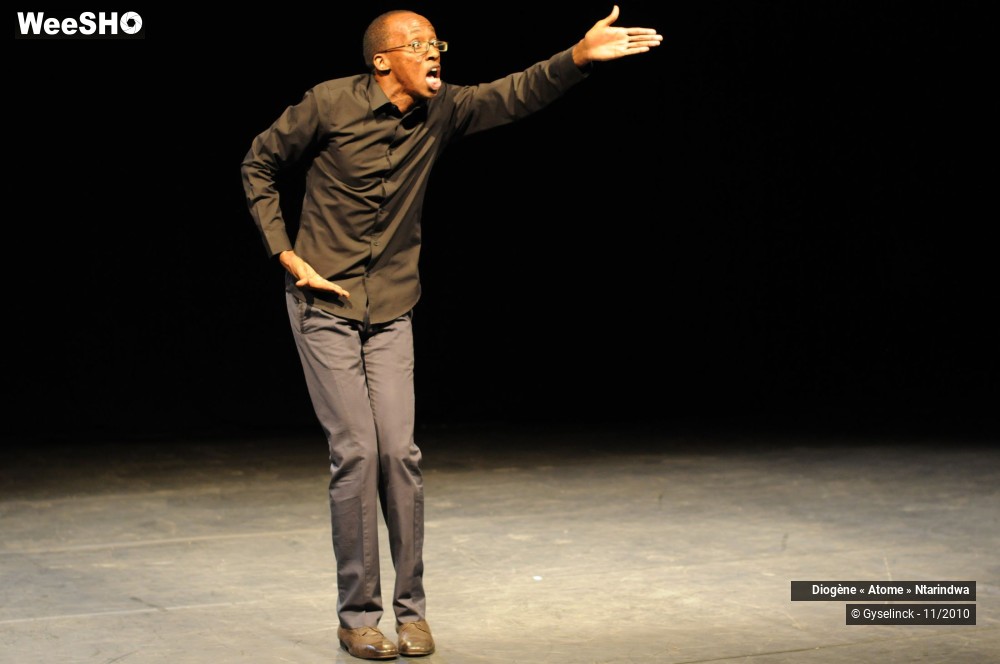 16/22 photos du spectacle Carte d'identité