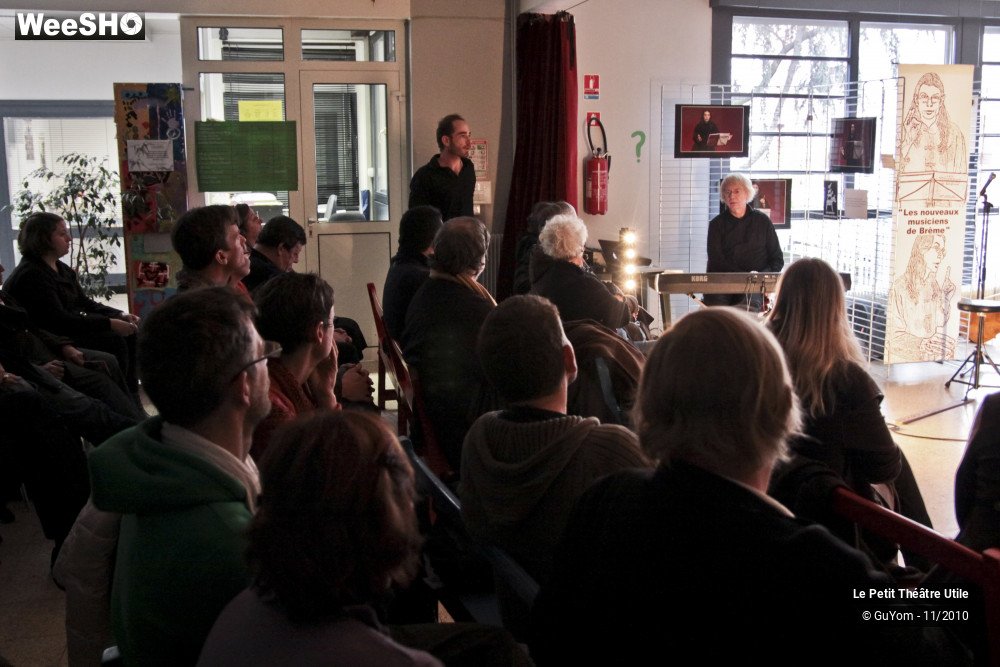 19/33 photos du spectacle Le Petit Théâtre Utile