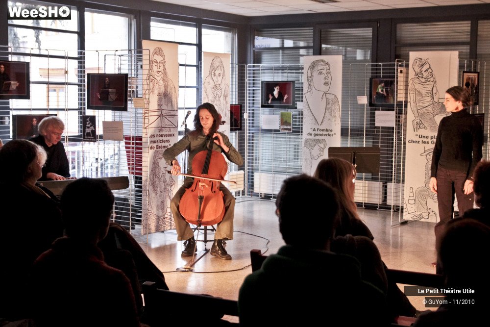 21/33 photos du spectacle Le Petit Théâtre Utile