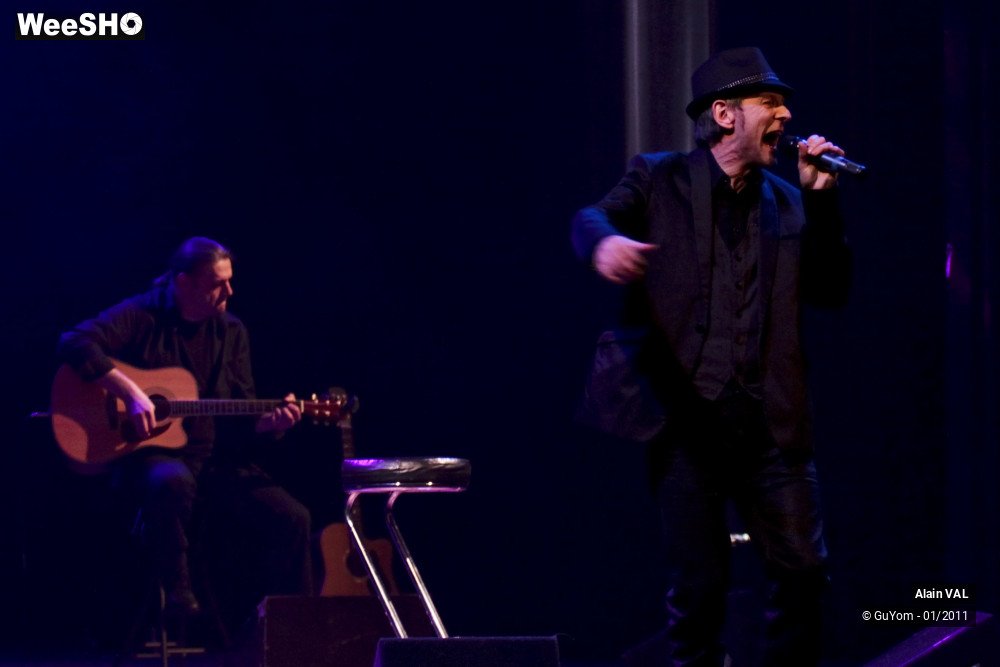 20/38 photos du spectacle Alain VAL