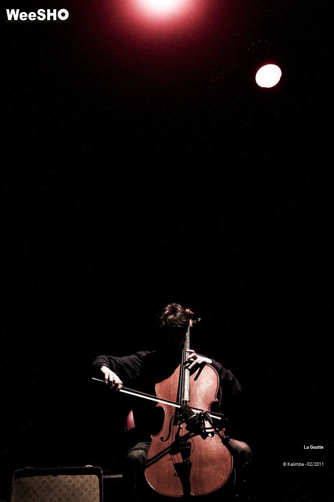 27/47 photos du spectacle La Goutte
