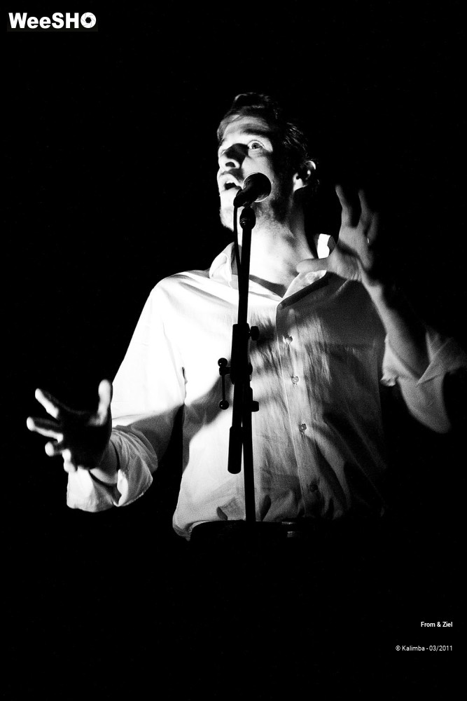 6/7 photos du spectacle From & Ziel