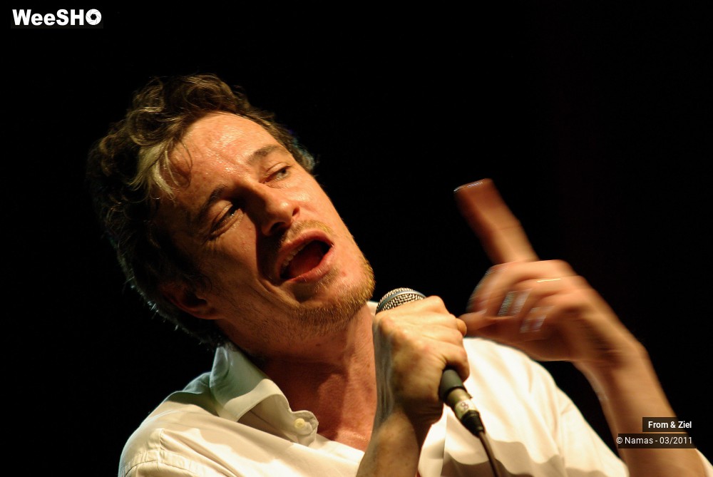 23/27 photos du spectacle From & Ziel