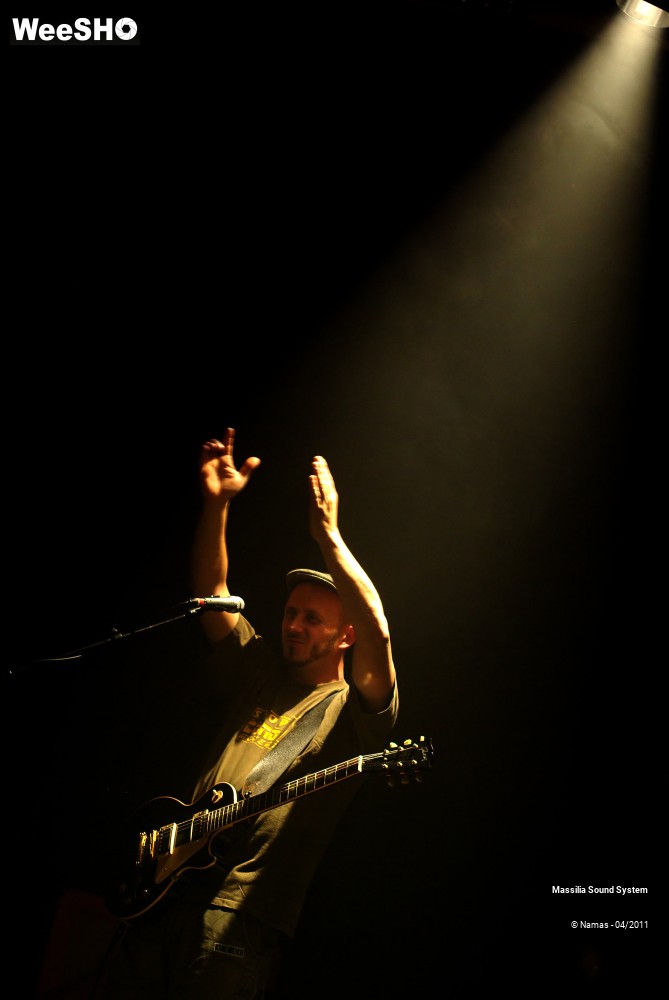 8/39 photos du spectacle Massilia Sound System