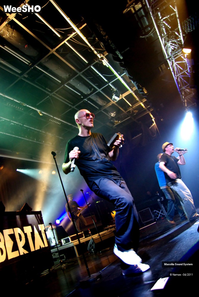 9/39 photos du spectacle Massilia Sound System