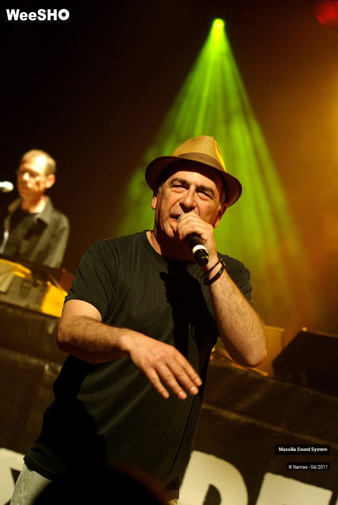 16/39 photos du spectacle Massilia Sound System
