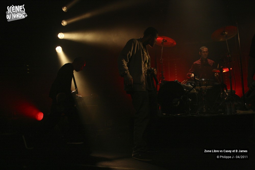2/8 photos du spectacle Zone Libre vs Casey et B James