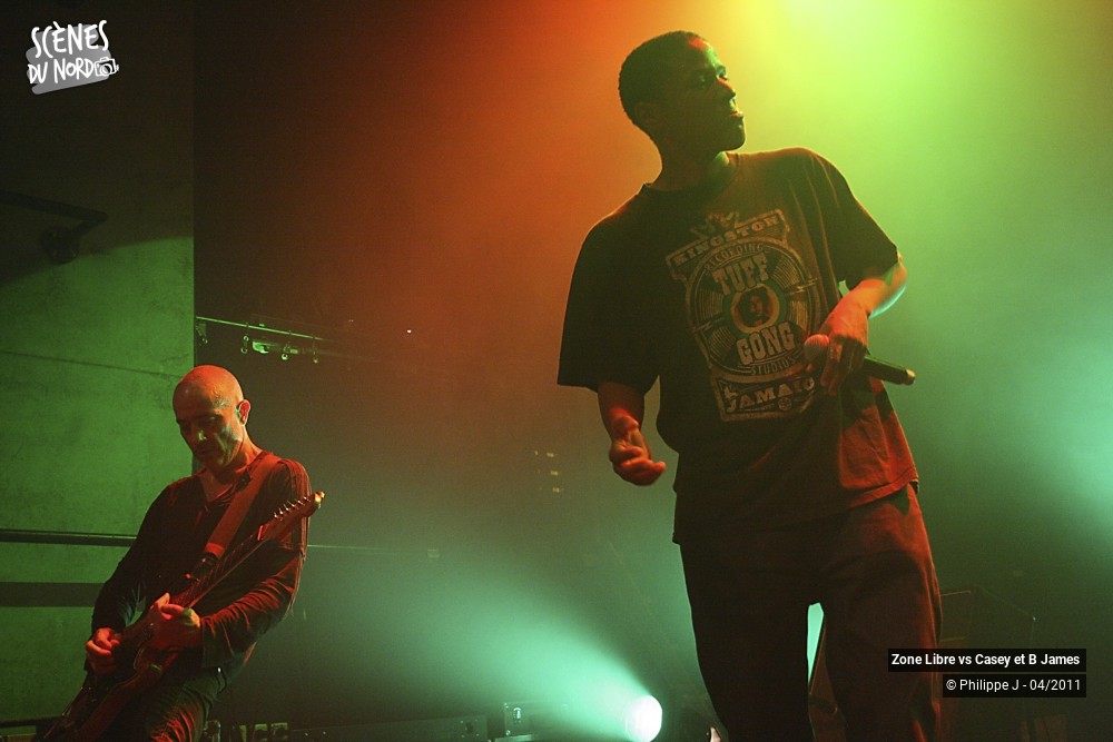 7/8 photos du spectacle Zone Libre vs Casey et B James