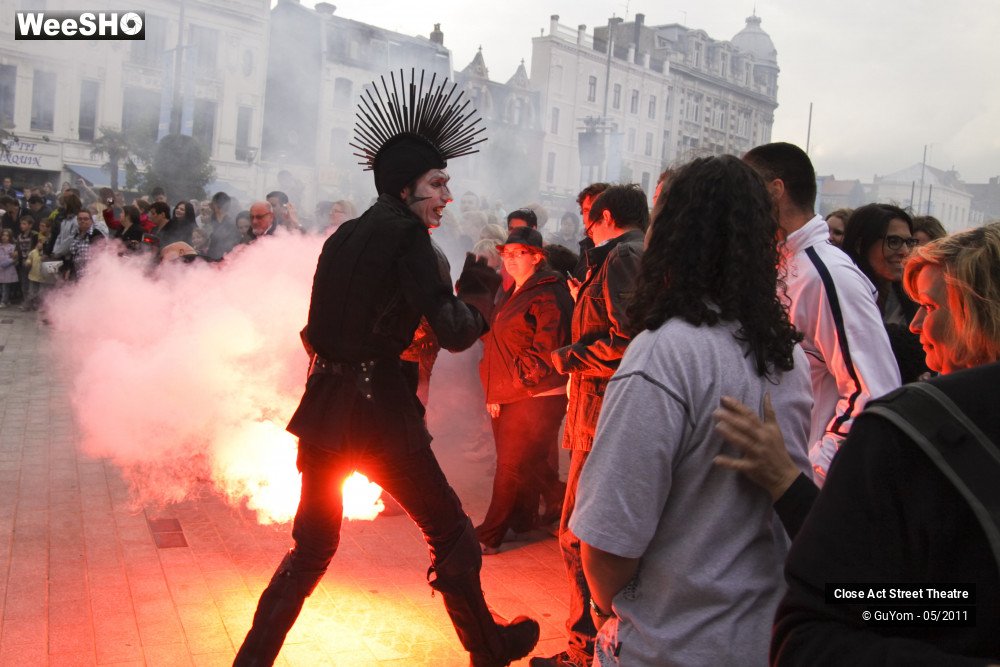 36/37 photos du spectacle Act Red