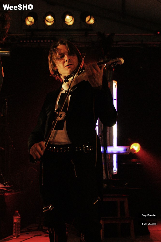 10/33 photos du spectacle Gogol Premier