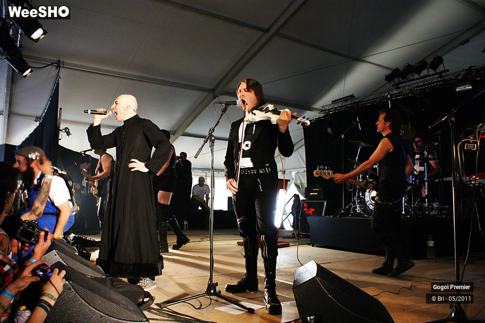 25/33 photos du spectacle Gogol Premier